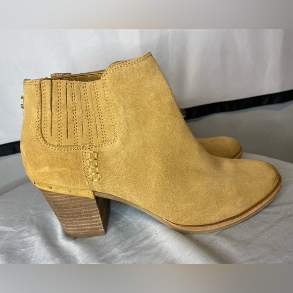 Steve Madden Women's Tinker Ankle booties Cognac Tan Suede New Size 10 B - Picture 5 of 6
